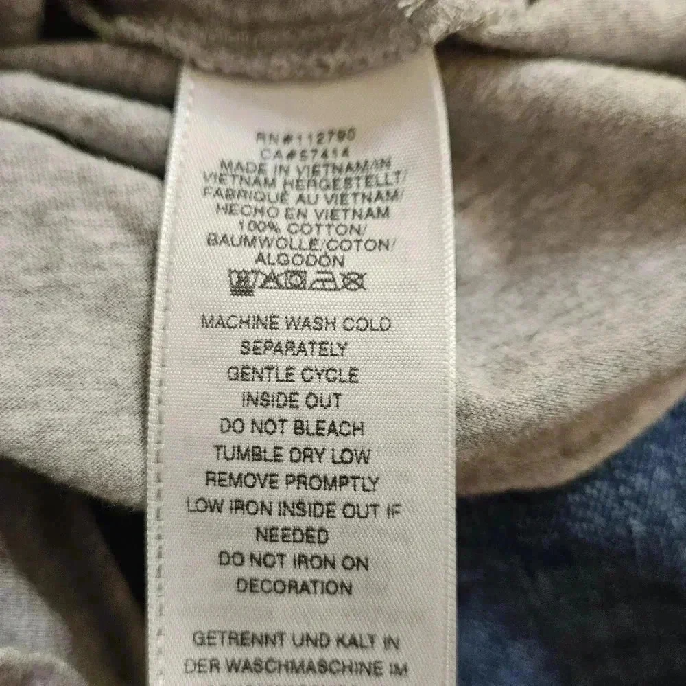 True Religion T-Shirt Size Small EUC